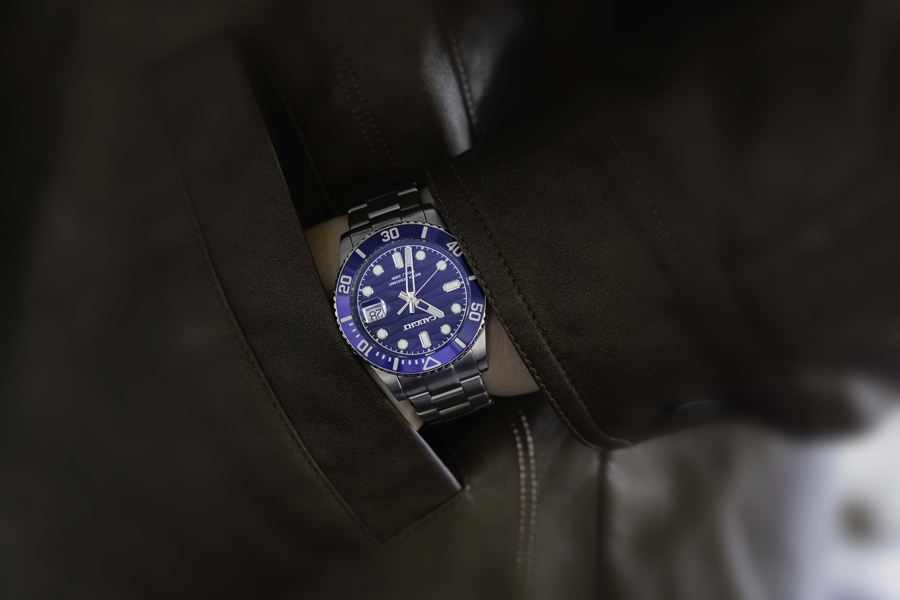Sea voyager-Blue rotating bezel steel dive watch