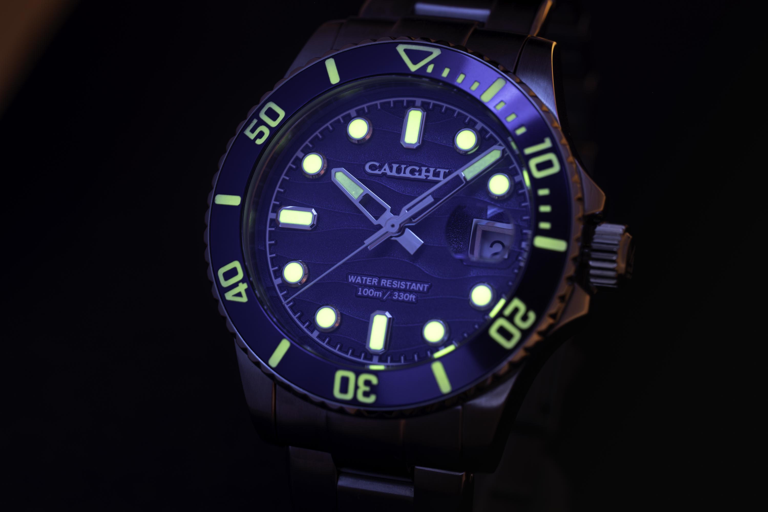 Caught Watch Sea voyager collection– rotating bezel, super luminous needles & makers