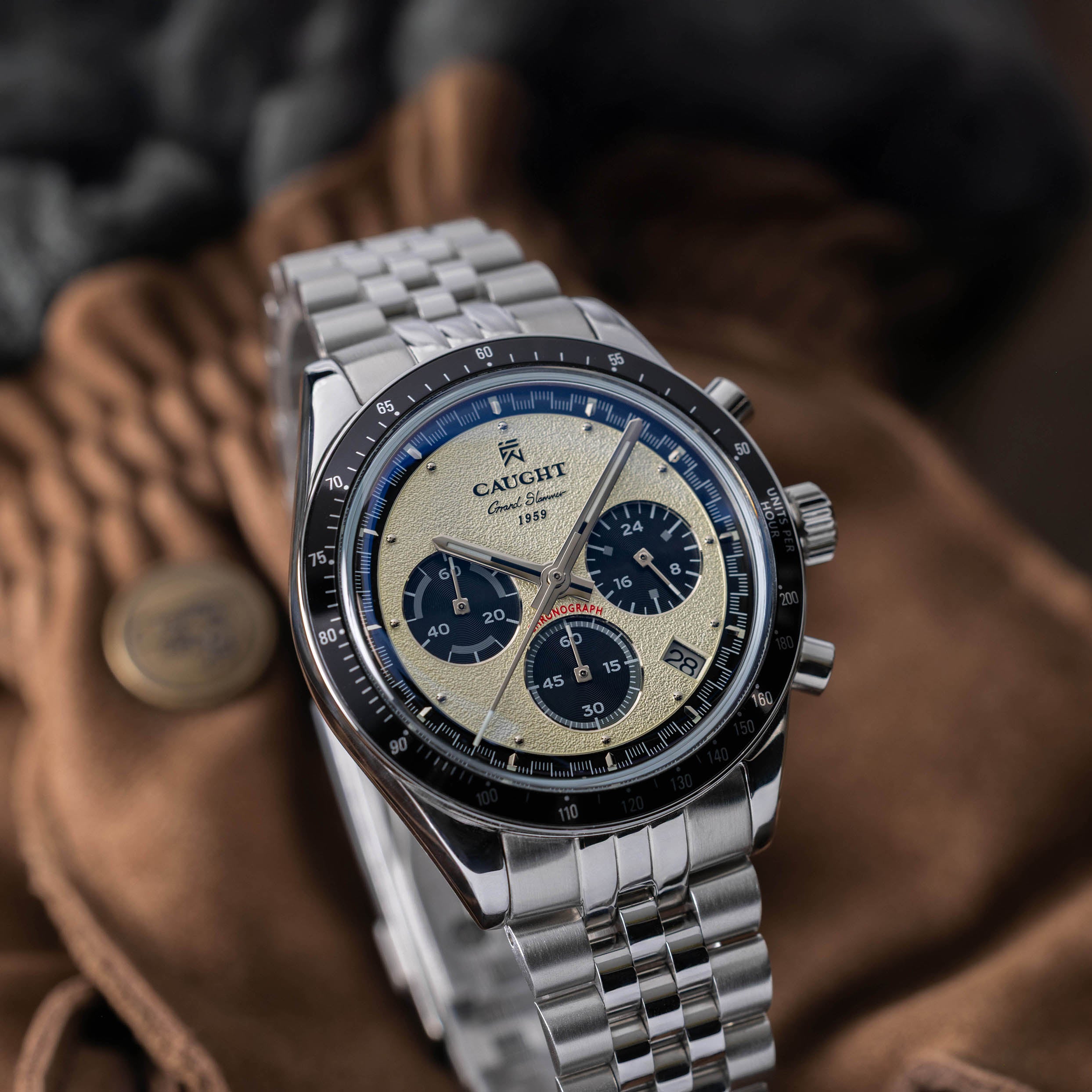 CAUGHT Grand Slammer Daytona “Homage” Watch – White Dial Racing-Inspired Design, Steel Strap Luxury Wristwatch