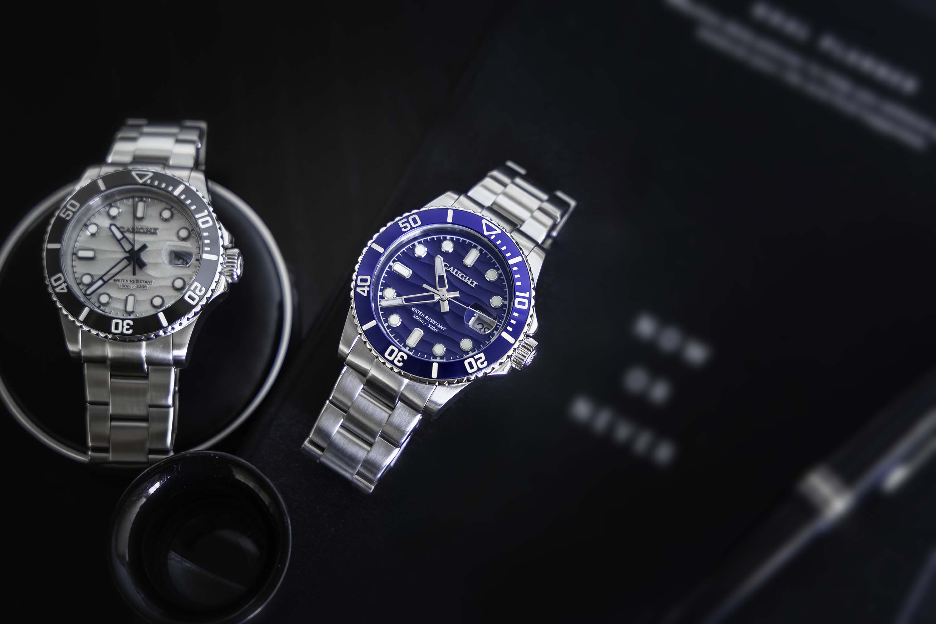Caught Watch Sea voyager collection– Luxury stainless steel strap, gentlemen's watch, available in color.