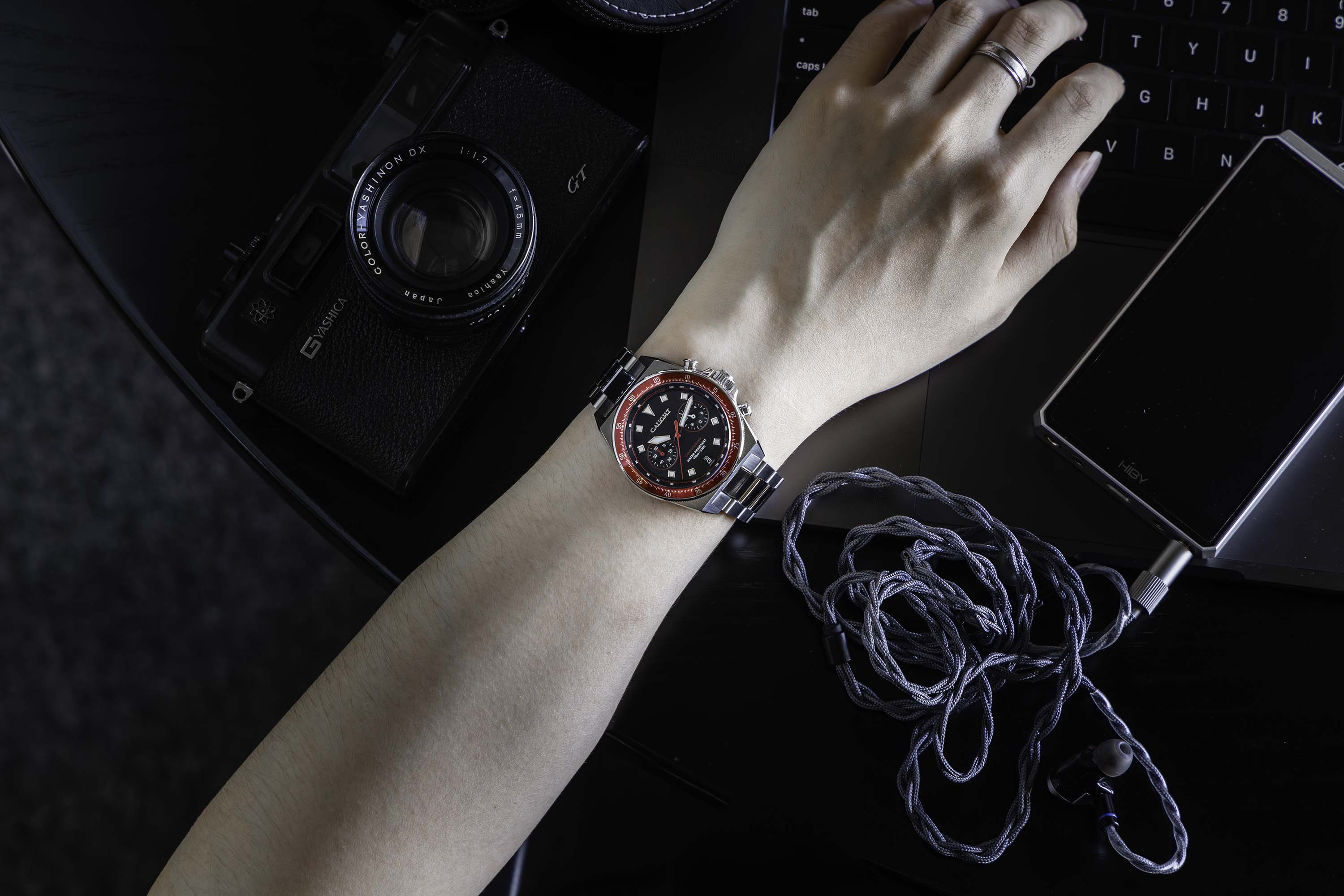 The wearing display of Velocity watch in work scenarios.