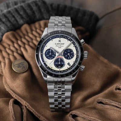CAUGHT Grand Slammer Daytona “Homage” Watch – White Dial Racing-Inspired Design, Steel Strap Luxury Wristwatch
